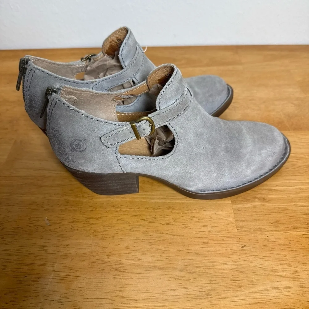 Born F36522 Gray Leather Suede Womens 2” Heel Booties 6.5